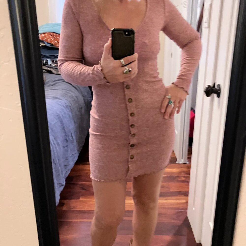 Cute Lightweight Button Down Dress. - image 8